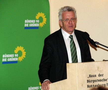 Politikwechsel JETZT!: Auftritt des grünen Spitzenkandidaten zur Landtagswahl am 27. März, Winfried Kretschmann in Rottenburg am 25.2.2011