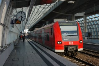 Regionalzug in Ludwigshafen - © Ralf Henze