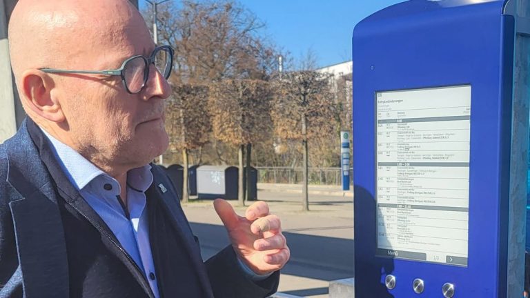 Neue Anzeigen für bessere Fahrgastinfos